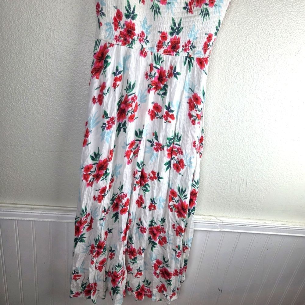 Women's Hollister Smocked Hi-low Floral White and Red Women's Dress Size Small - Picture 3 of 11